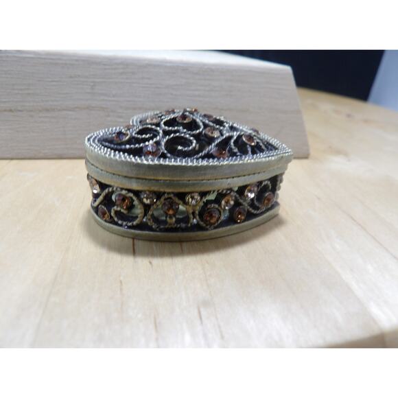 Vintage Heart Faux Amber Stones Trinket Box - Picture 9 of 9